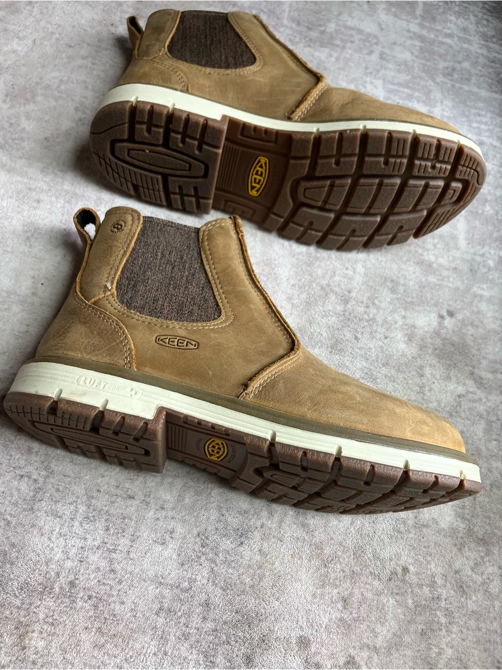 Keen Women’s Tan Brown Chelsea 9.5W Slip-On Winter Boot